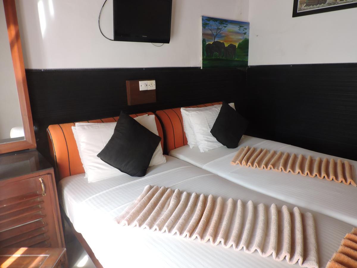 Samaya Beach Hotel Unawatuna Kültér fotó