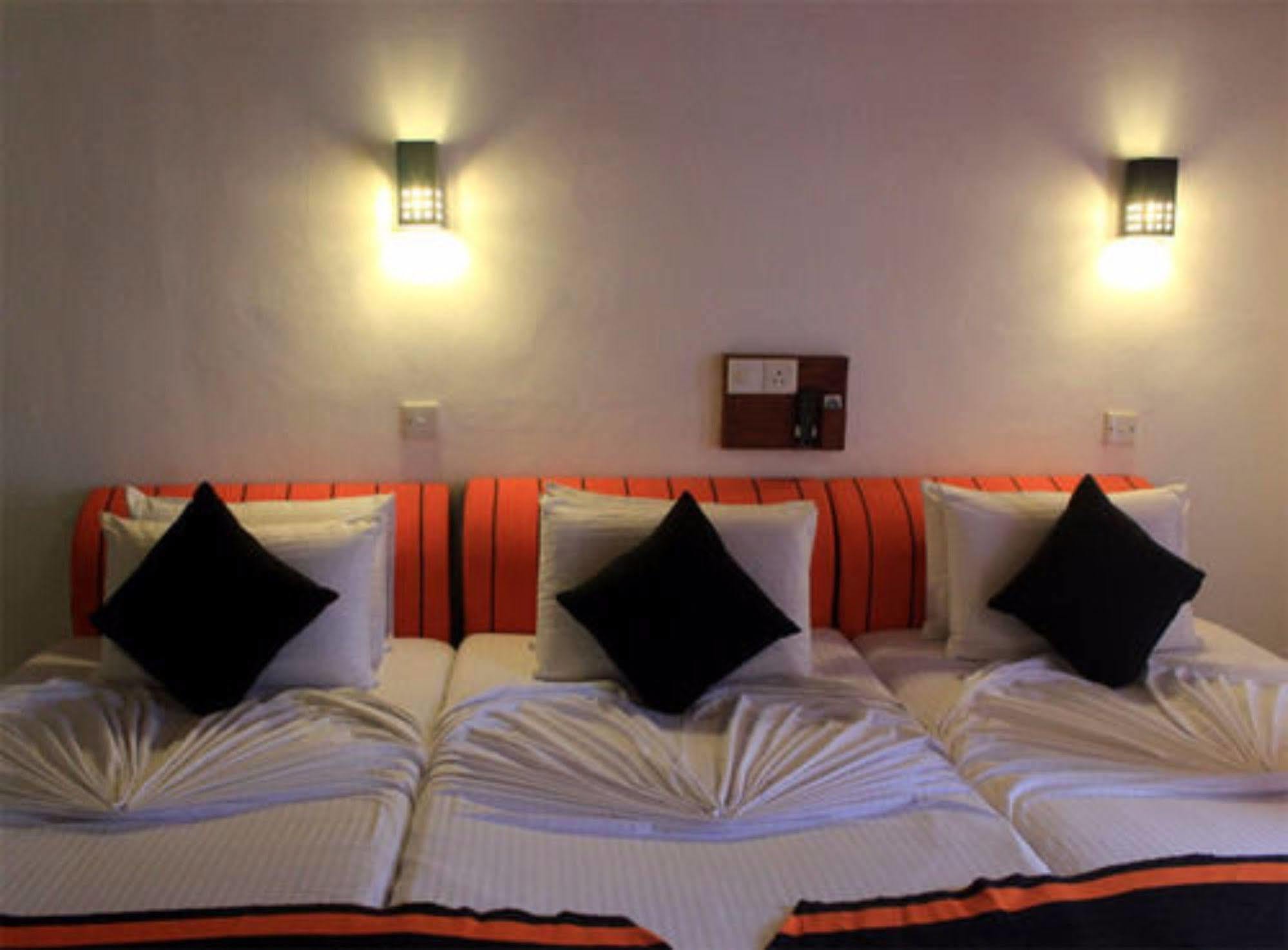 Samaya Beach Hotel Unawatuna Kültér fotó
