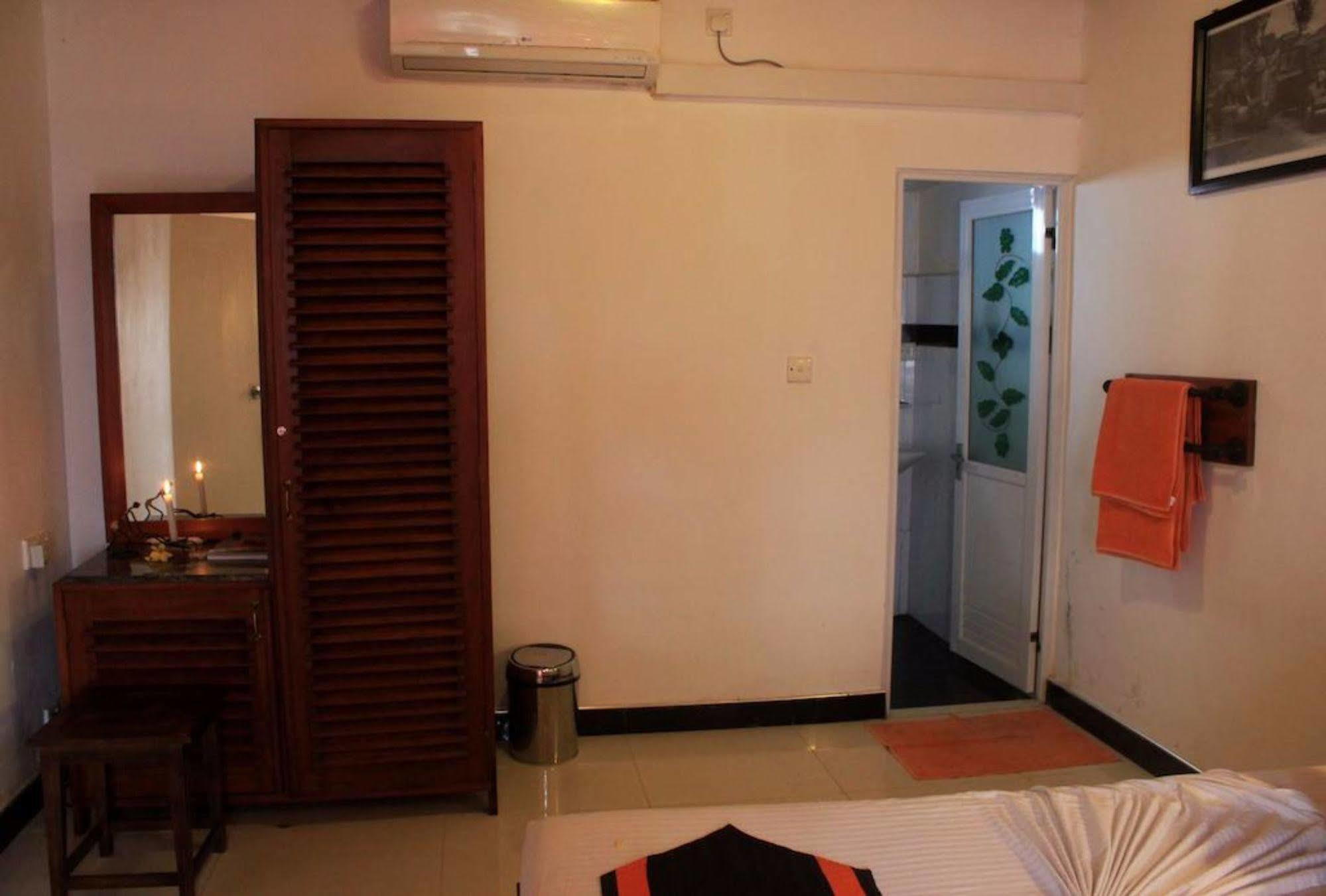 Samaya Beach Hotel Unawatuna Kültér fotó